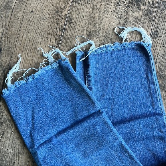 KanCan Medium Wash Distressed Skinny Denim Jeans - 7/27 - Picture 3 of 8